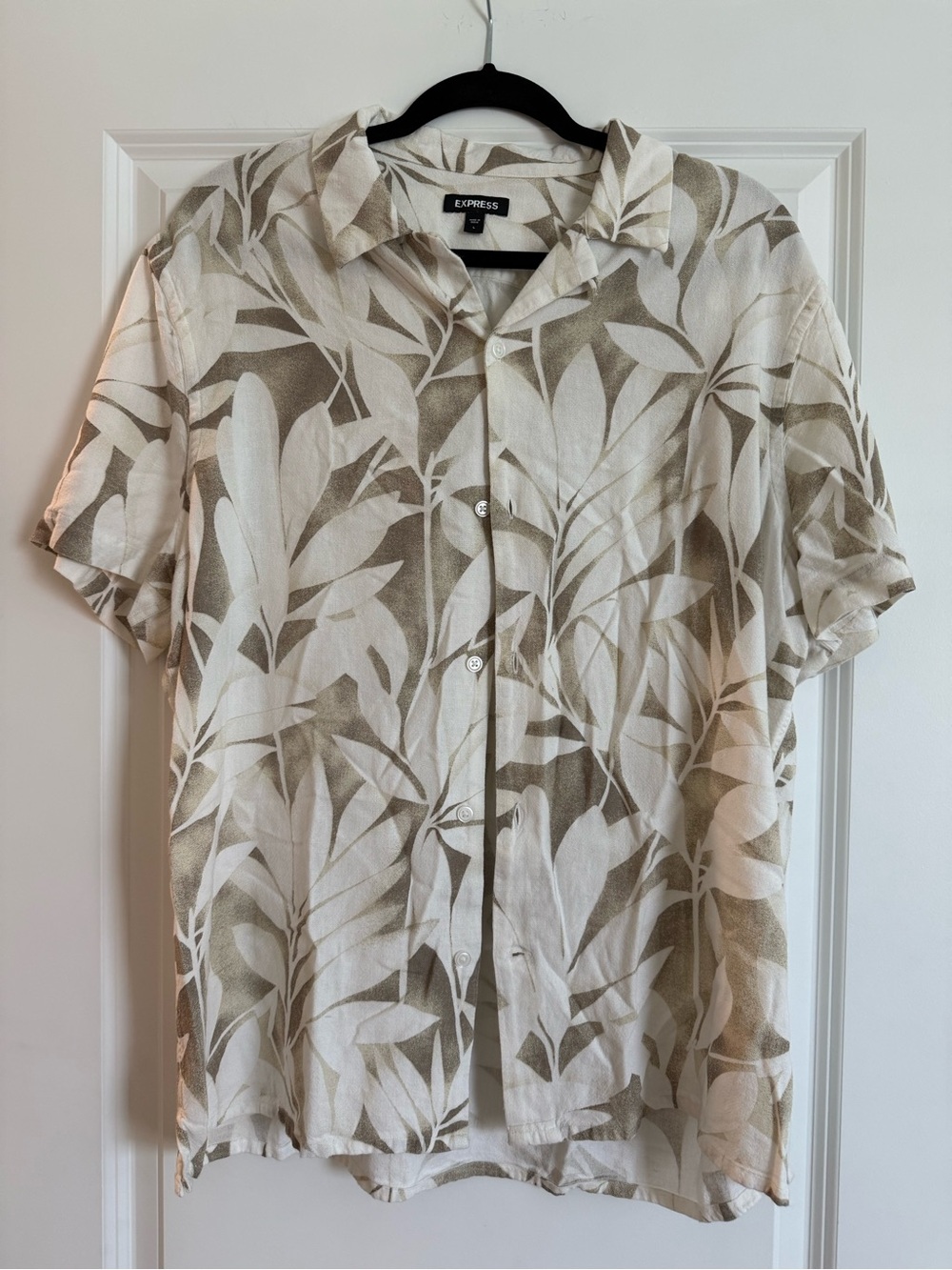 Men’s Express Linen Button Down Short Sleeve Shirt